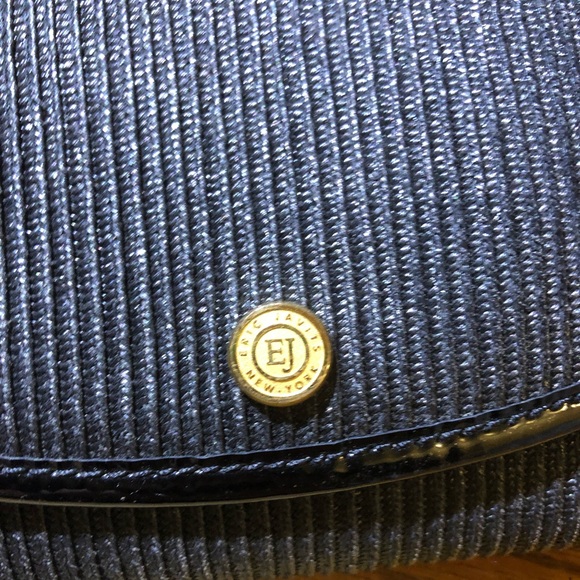 Eric Javits Small Woven Wallet Crossbody Bag - Black - Picture 5 of 6